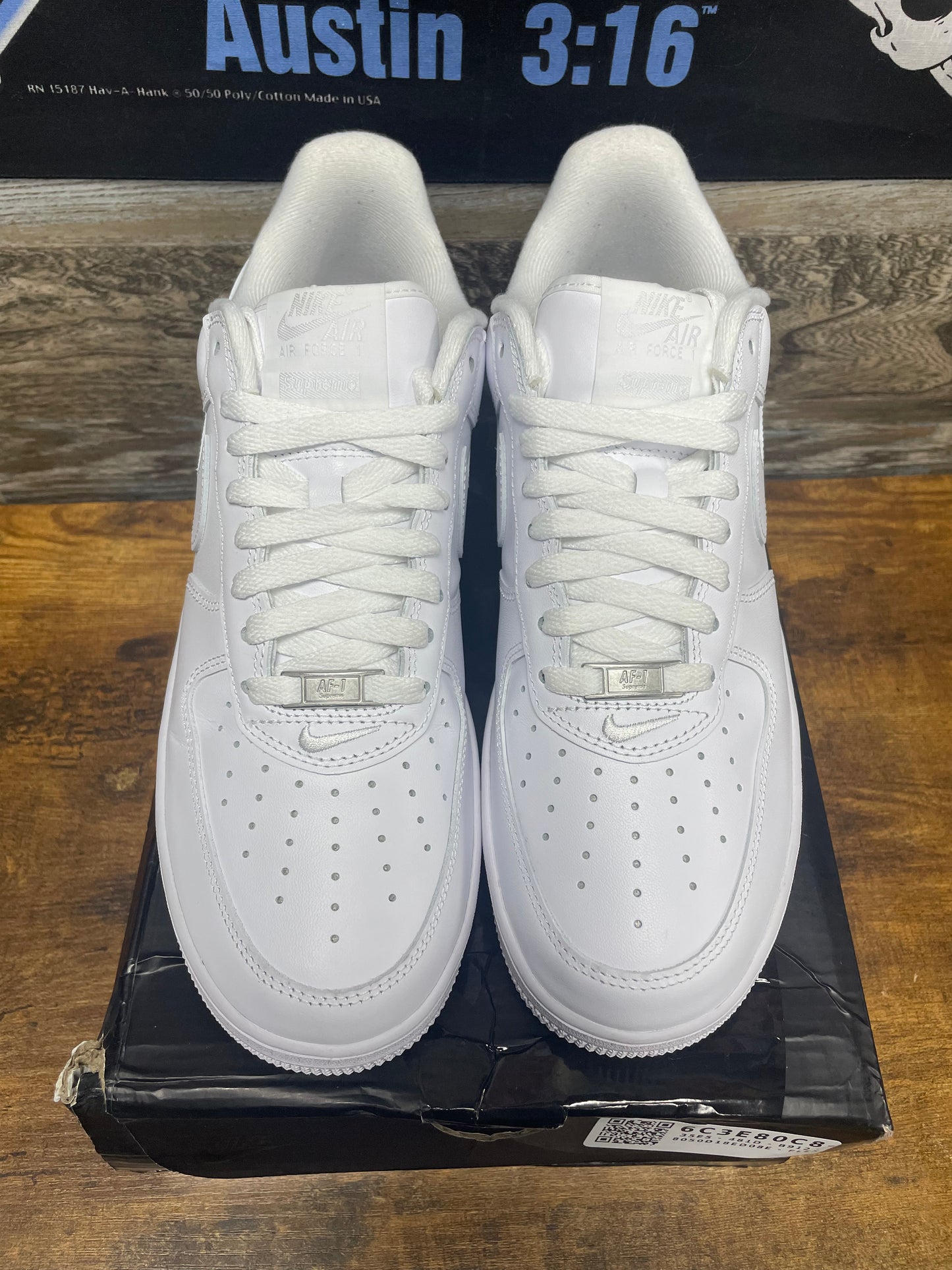 10-Nike Air Force 1 Low Supreme