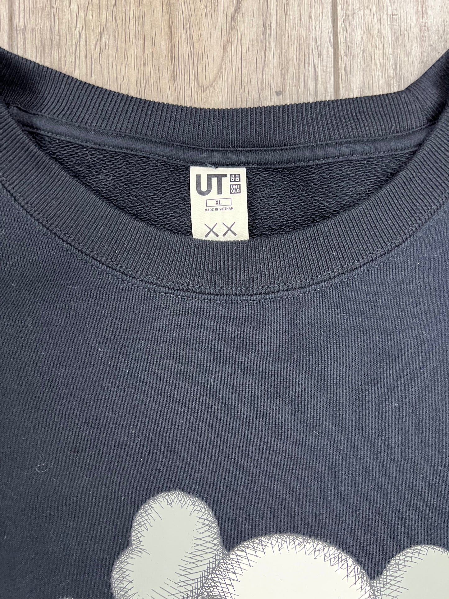 XL-Kaws Uniqlo Crewneck