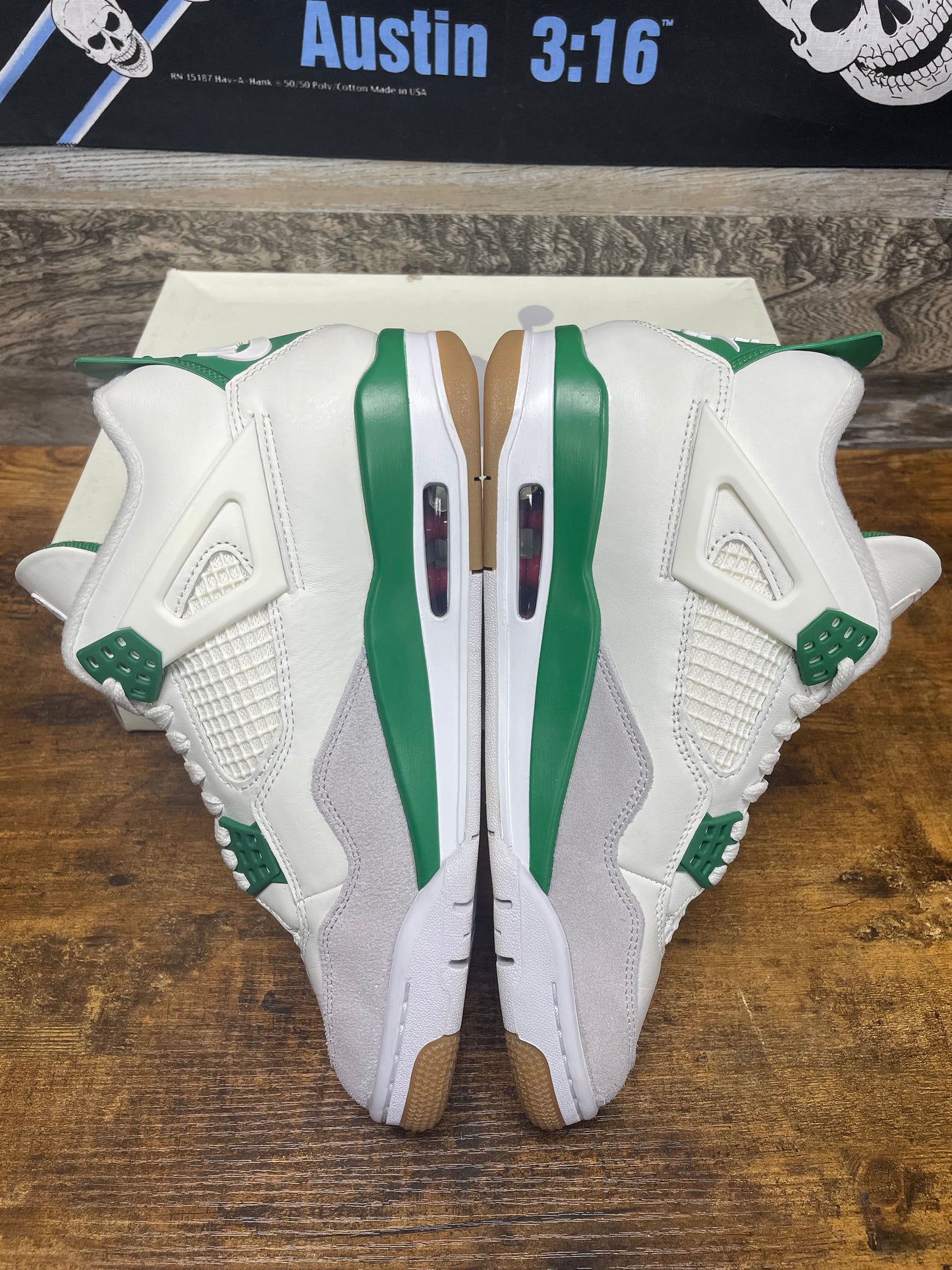 8.5 - Air Jordan 4 SB Pine Green