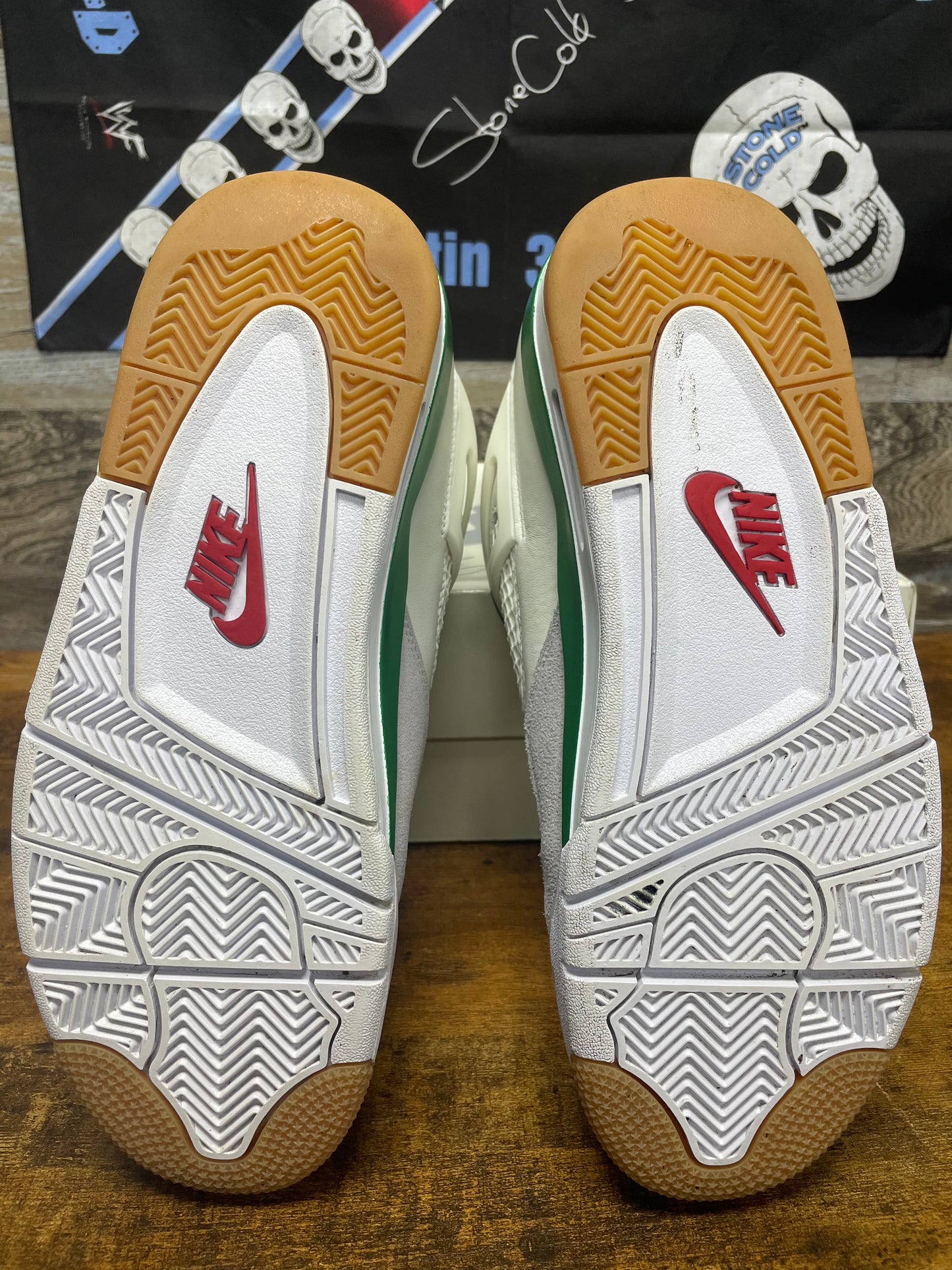 8.5 - Air Jordan 4 SB Pine Green