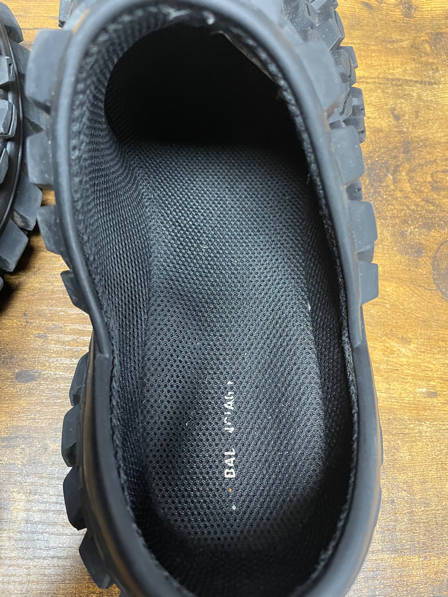 44-Balenciaga Bouncer Clog