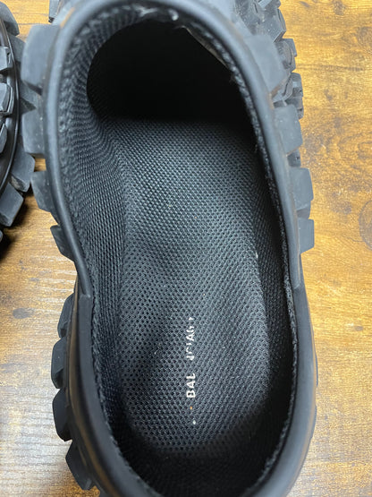 44-Balenciaga Bouncer Clog
