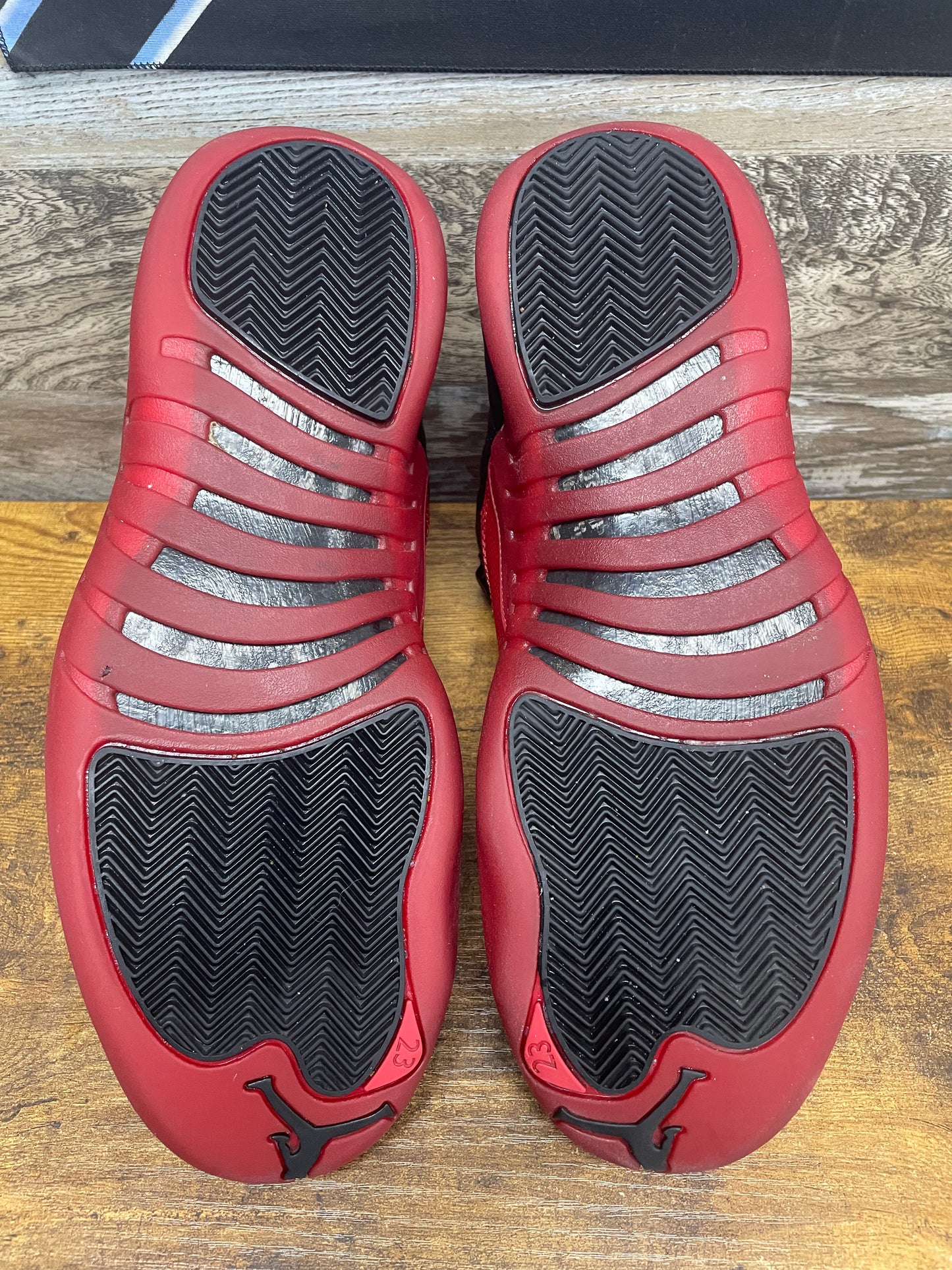 11.5-Jordan 12 Retro Flu Game