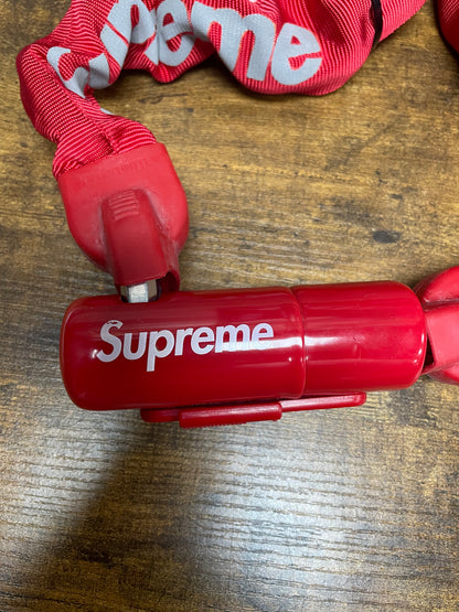 Supreme Kryptonite Integrated Chain Lock