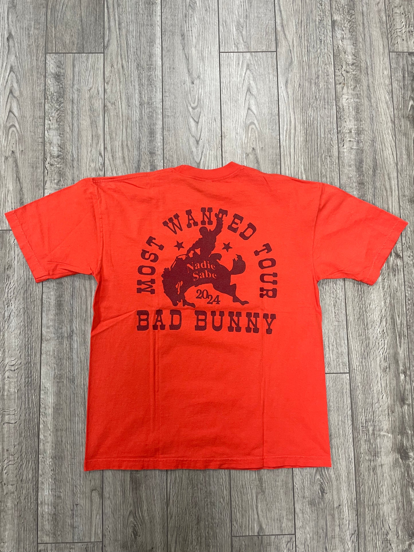 L-Bad Bunny Most Wanted Tour Nadie Sabe Tee