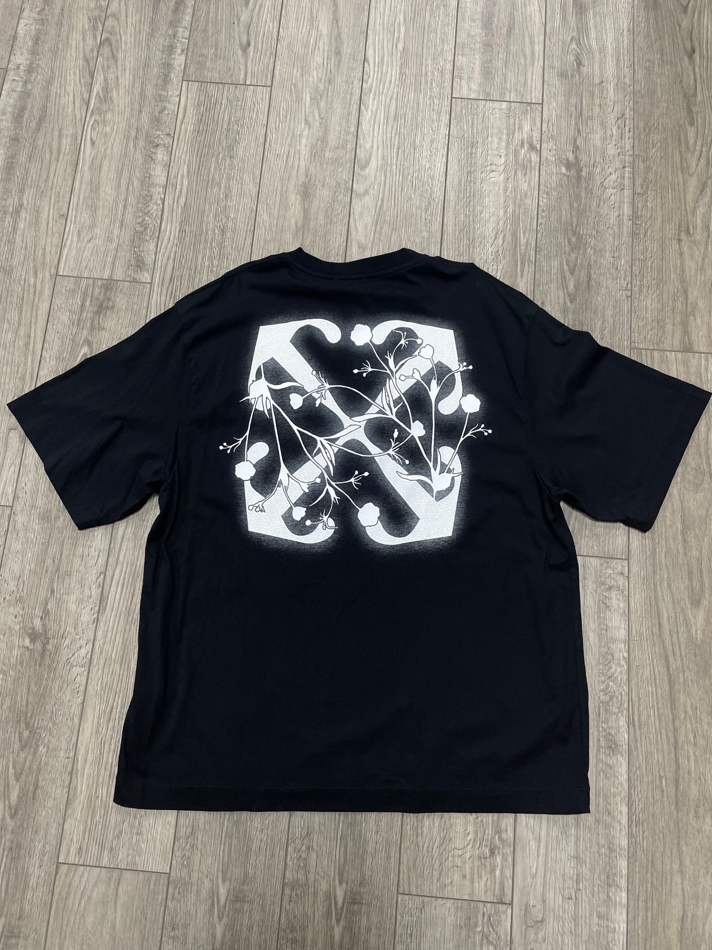 XXL - Off-White Floral Arrow Motif Black Tee