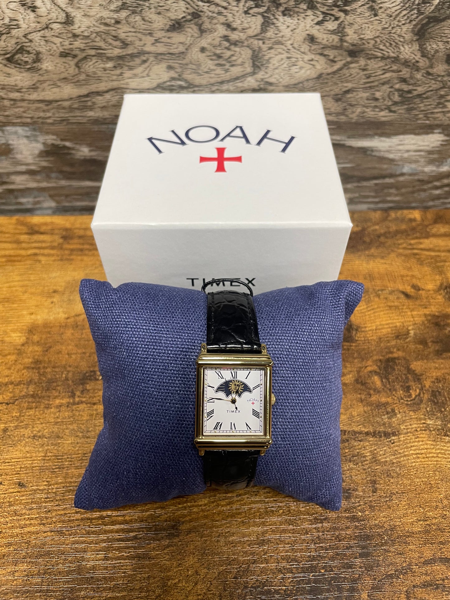 Timex x Noah Sun and Moon Watch – Black/Gold