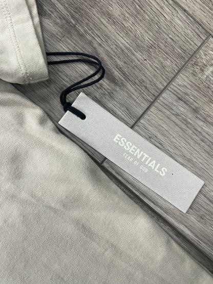 M-Fear of God Essentials Light Heather Oatmeal Tee
