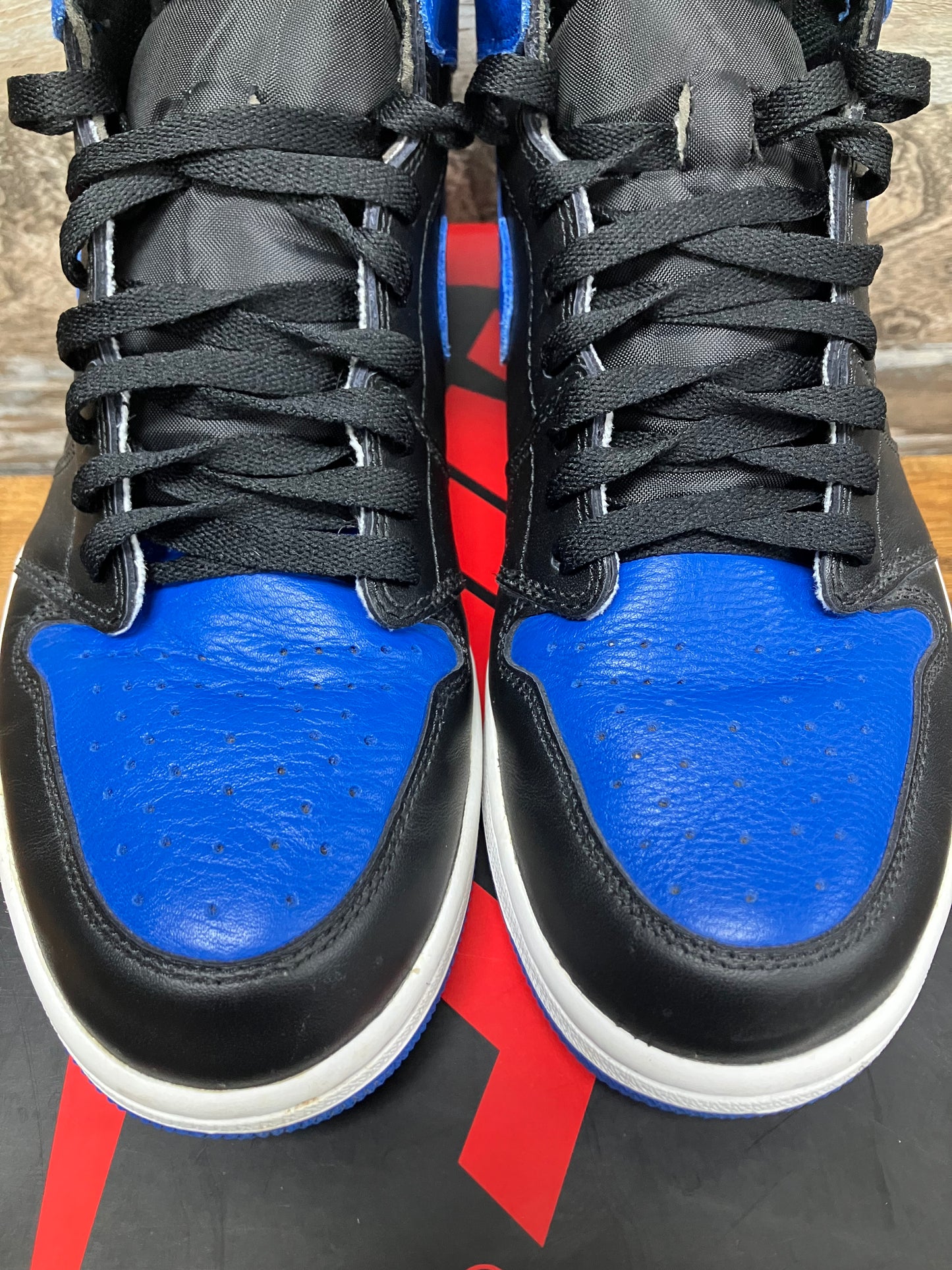 Jordan 1 Retro Royal 2017 Size 10.5
