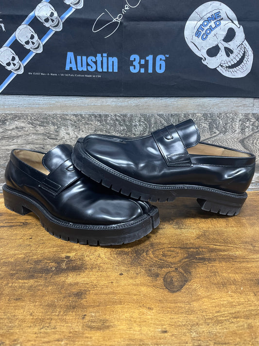 43-Maison Margiela Split-Toe Tabi Leather Loafer