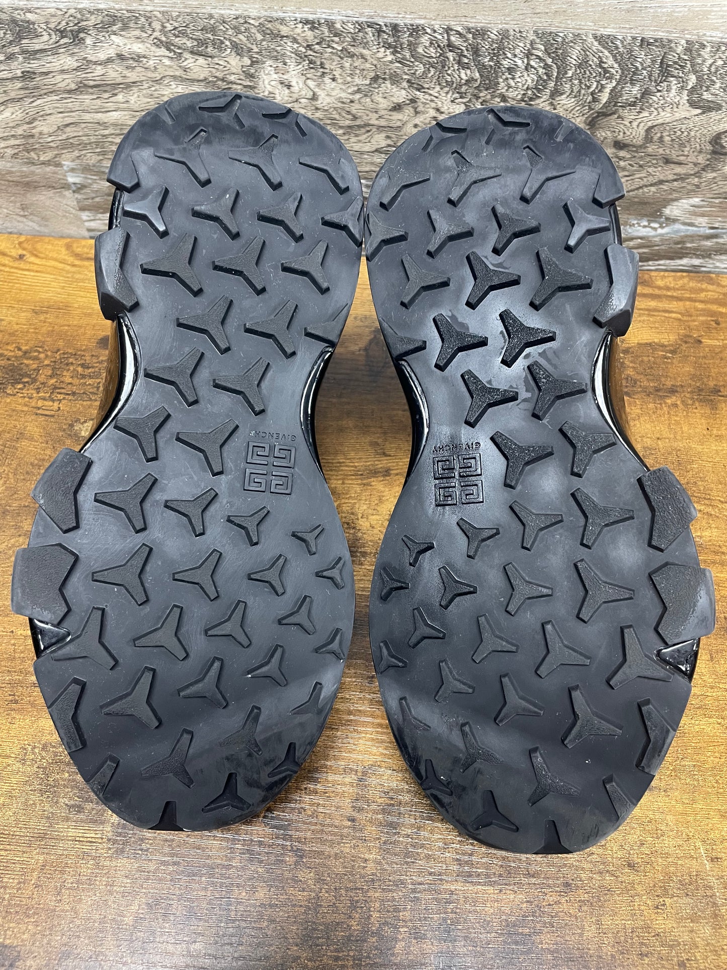 43-Givenchy Monumental Mallow Patent