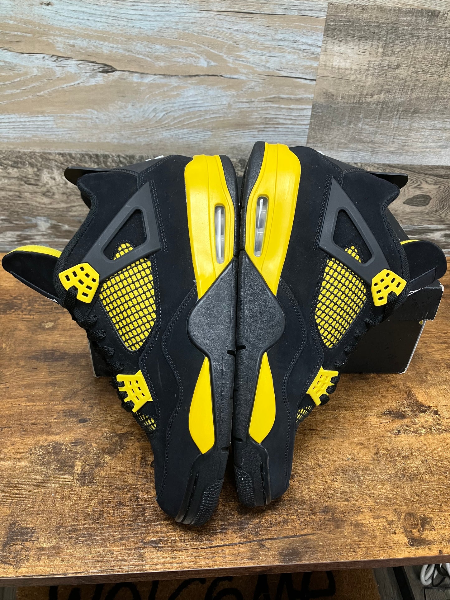13-Air Jordan 4 Thunder