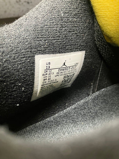 13-Air Jordan 4 Thunder