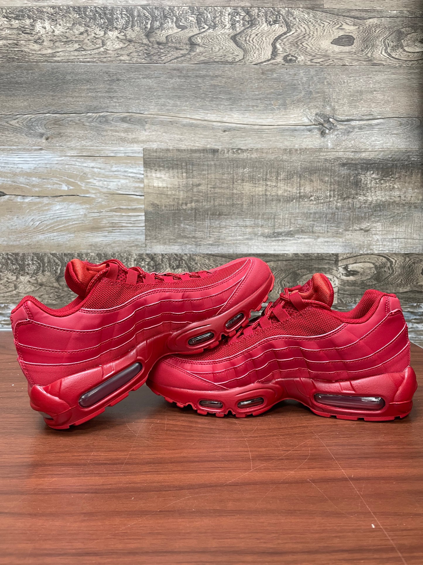 Nike Air Max 95 Triple Red Size 9