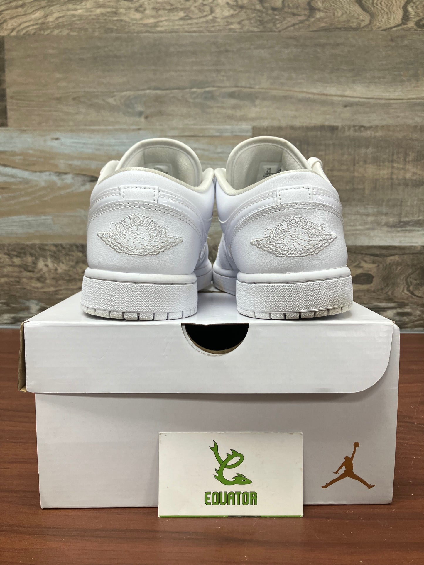 Jordan 1 Low Triple White Size 8.5W/7M