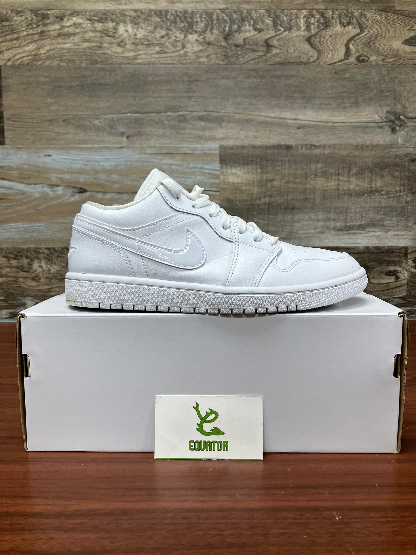 Jordan 1 Low Triple White Size 8.5W/7M