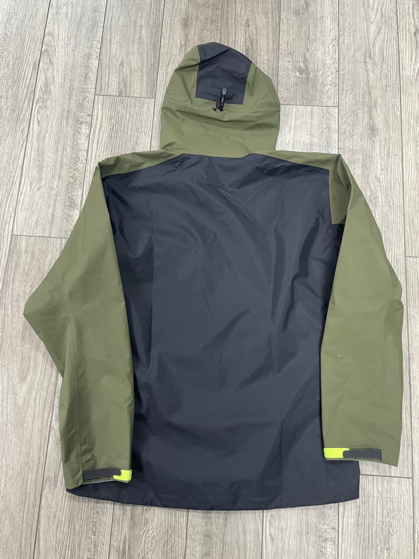 L-Arc’teryx Beta Spotlight Jacket