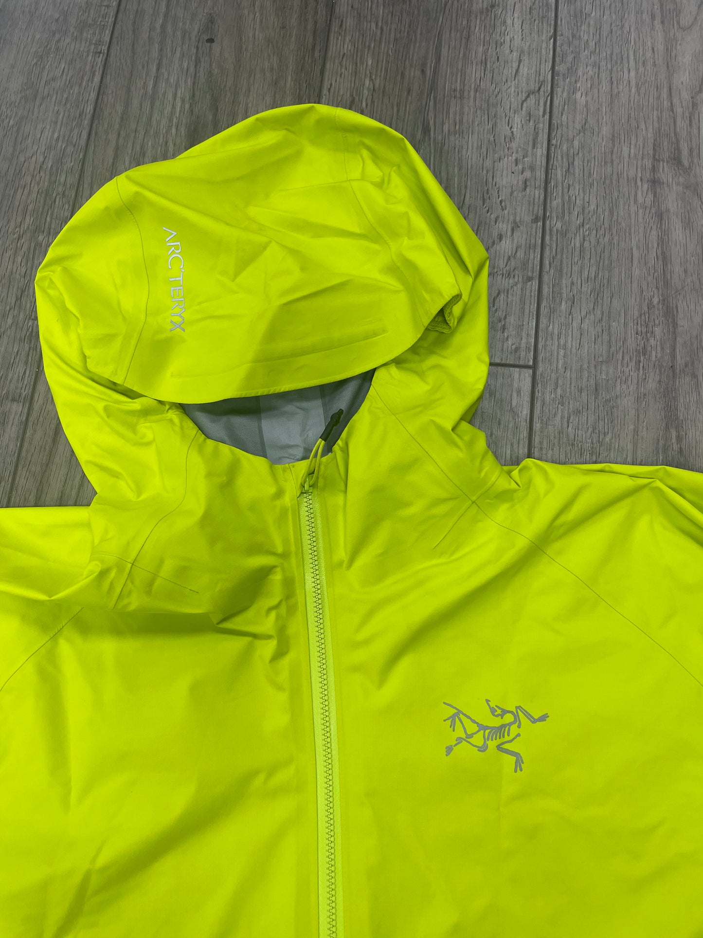 M-Arc’teryx Norvan Sprint/Graphite Shell Jacket