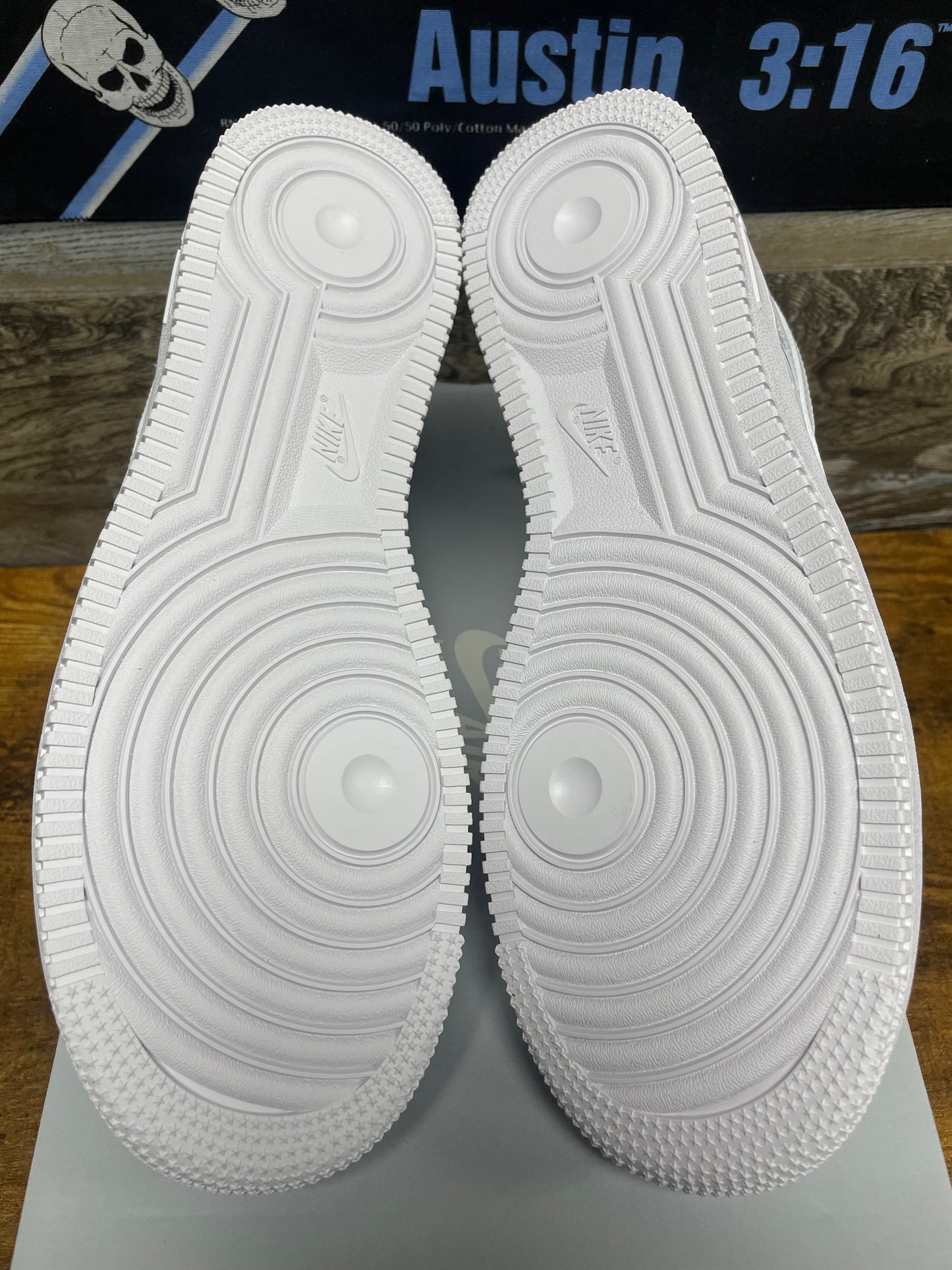 9.5-Nike Air Force 1 Low White