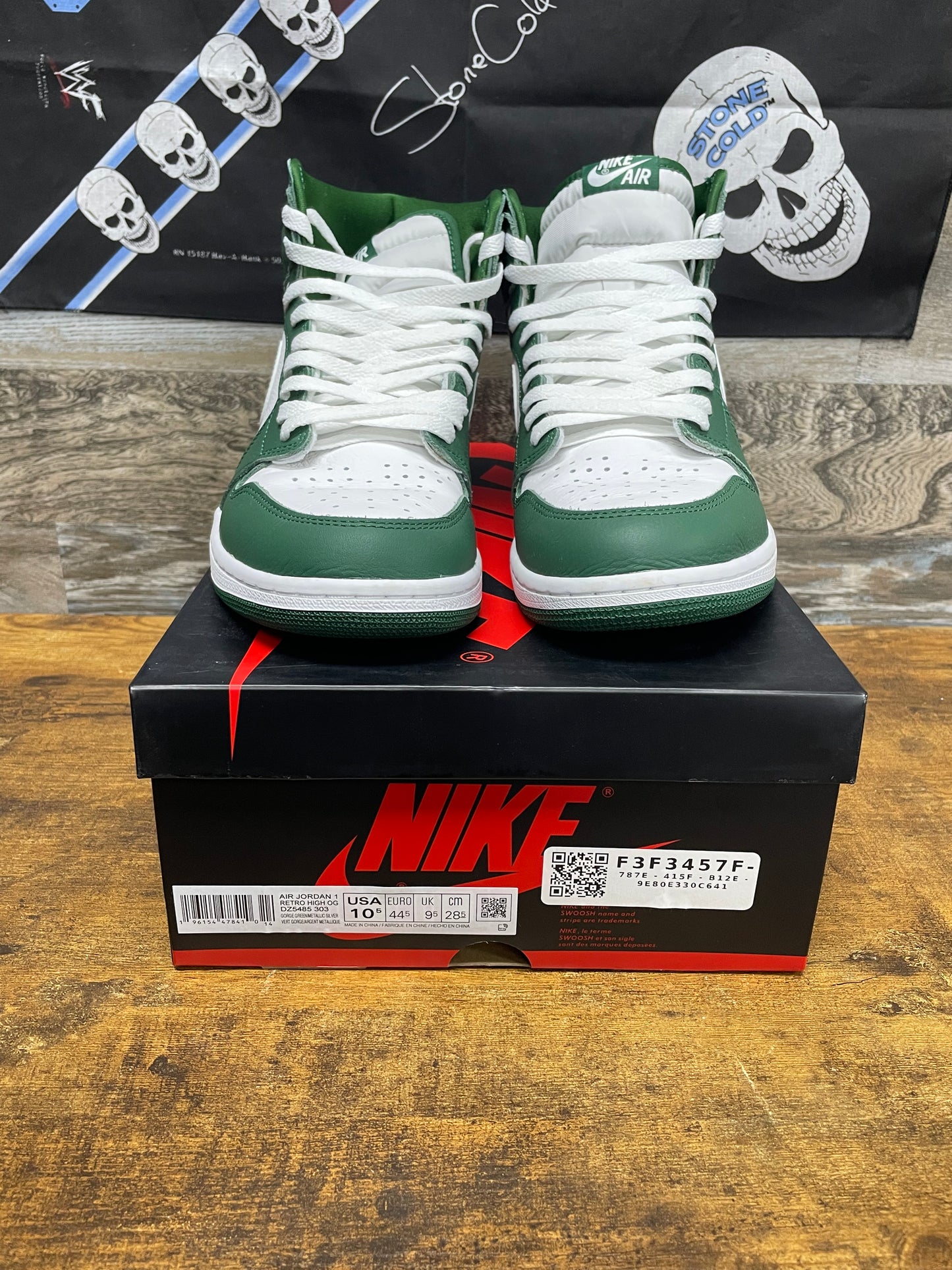 10.5 - Jordan 1 High ‘Gorge Green’