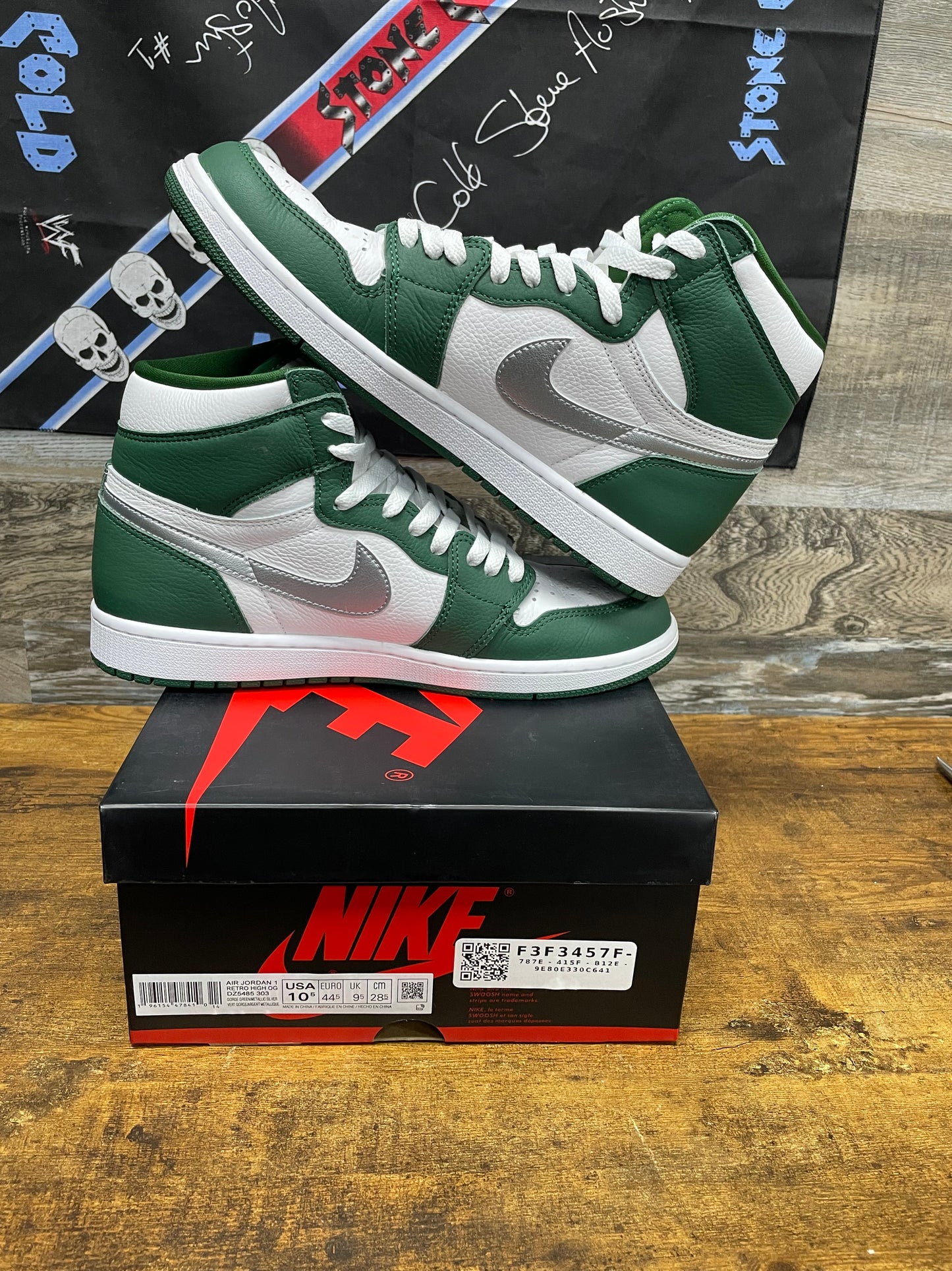 10.5 - Jordan 1 High ‘Gorge Green’