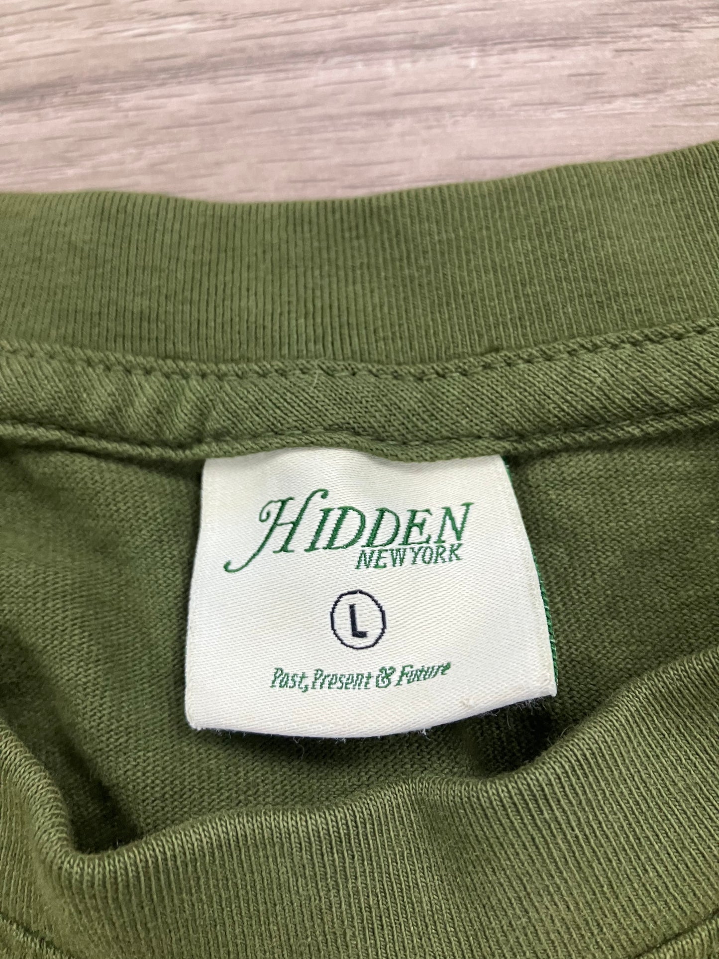 Hidden NY Olive Puff Print Tee Size L