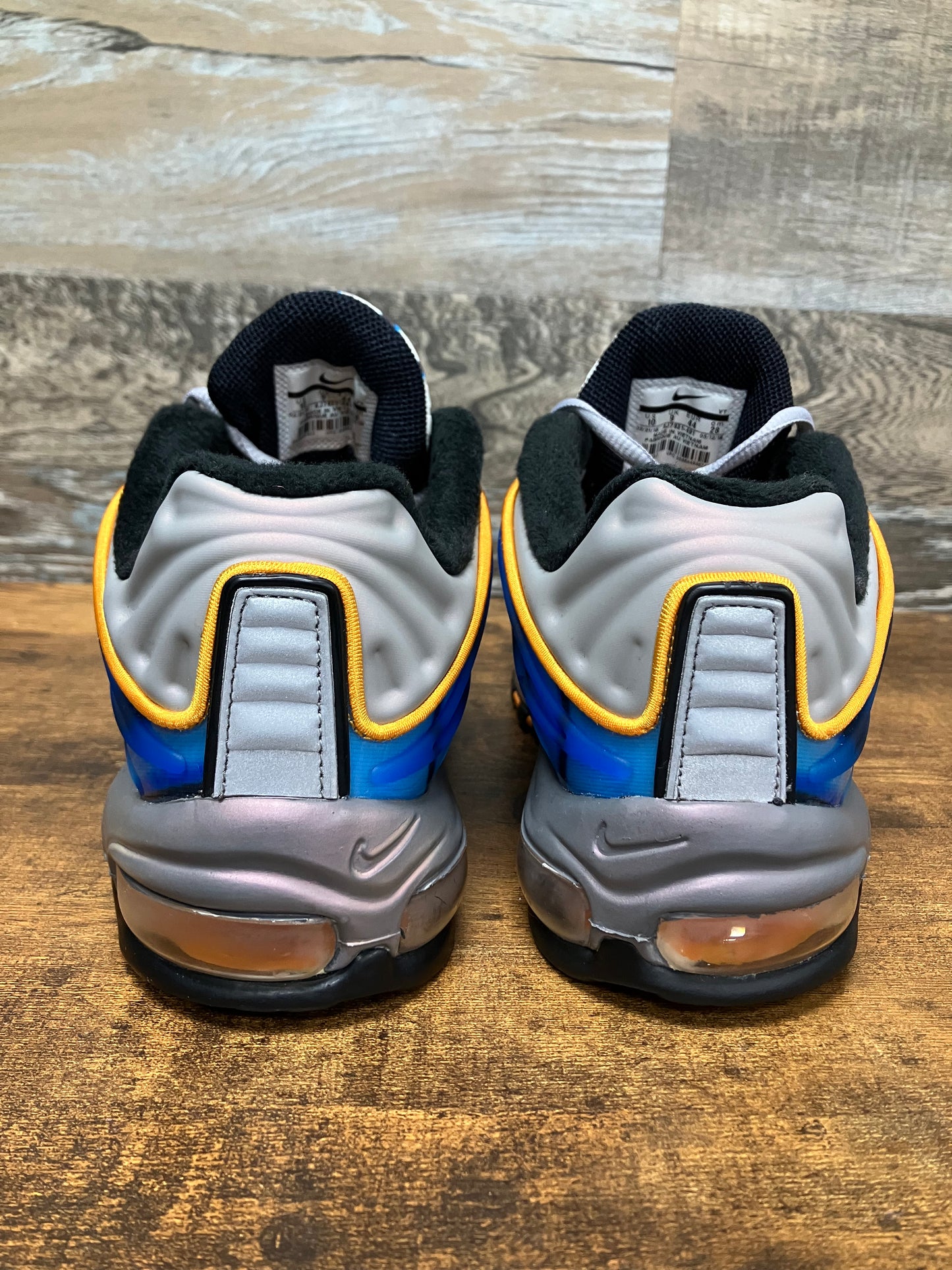 10-Nike Air Max Deluxe Photo Blue
