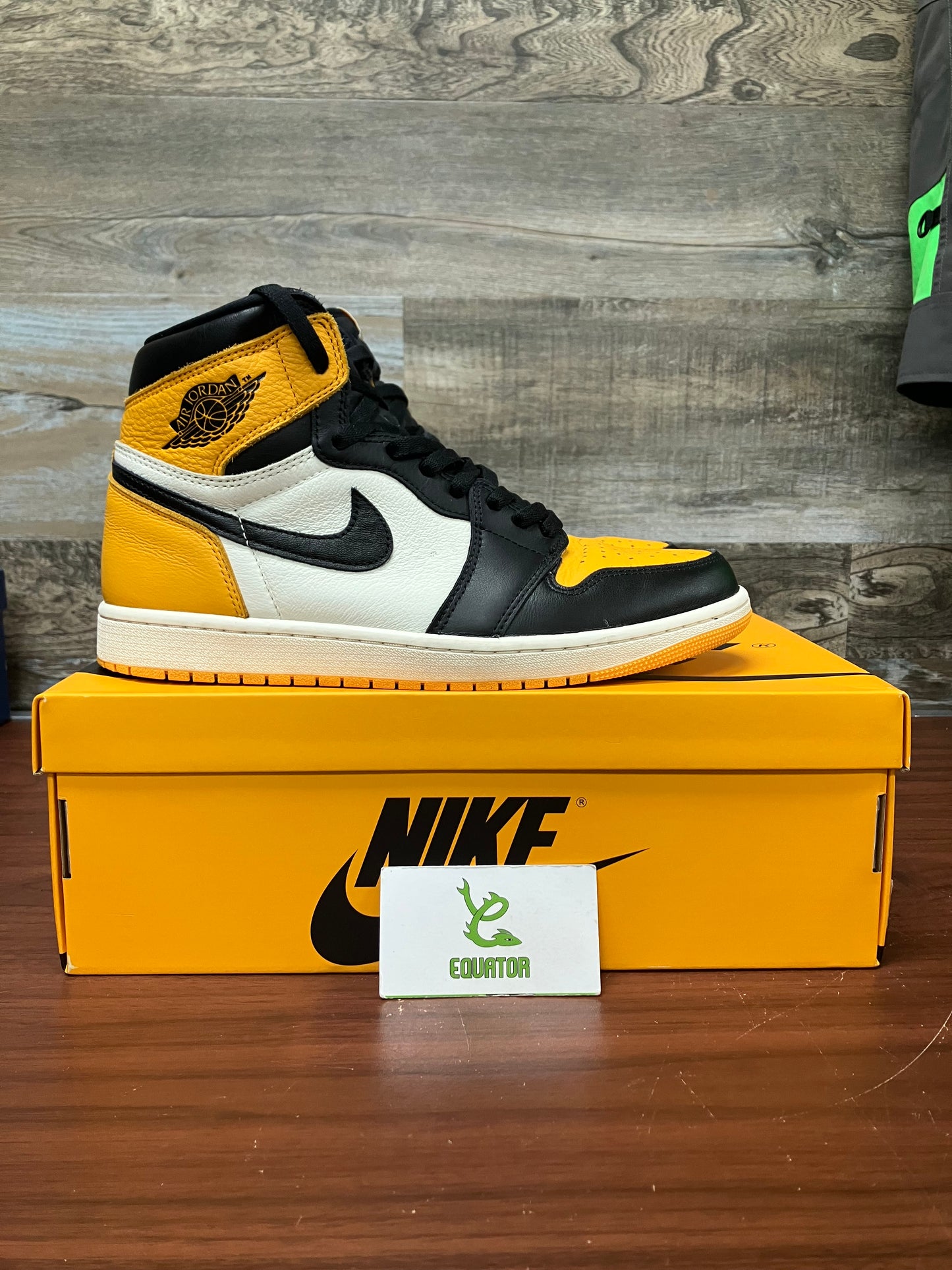 Jordan 1 Retro High OG Taxi Size 10