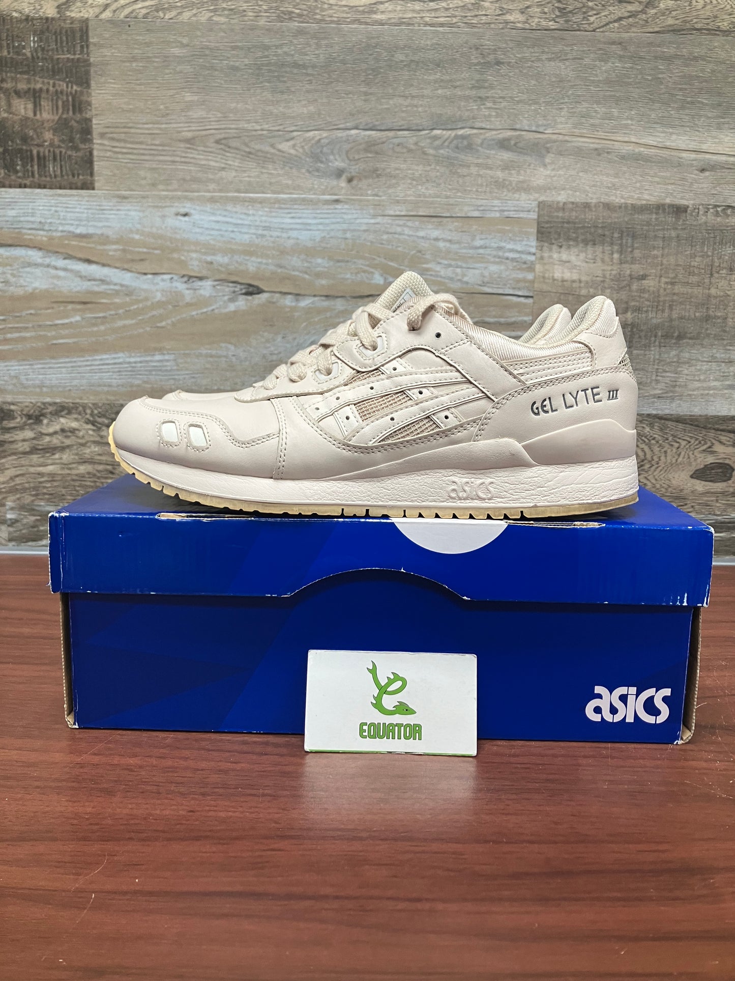 ASICS Gel-Lyte III Whisper Pink Size 10