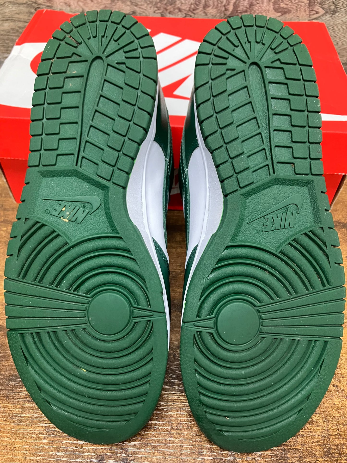 8.5-Nike Dunk Low Michigan State