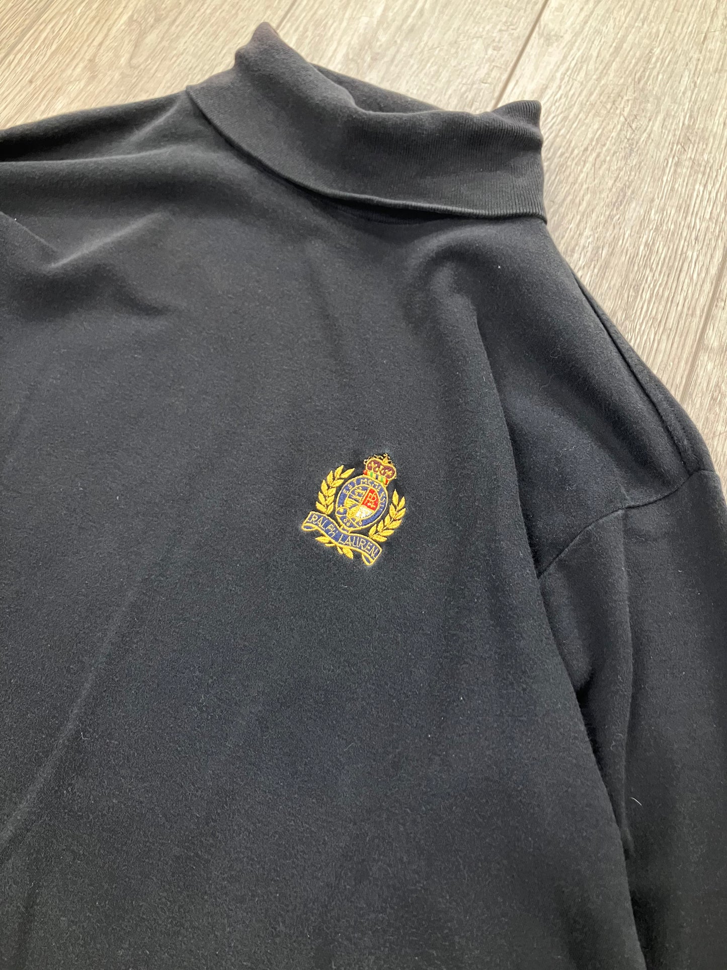 L-Polo Ralph Lauren Vintage Gold Crest Turtleneck