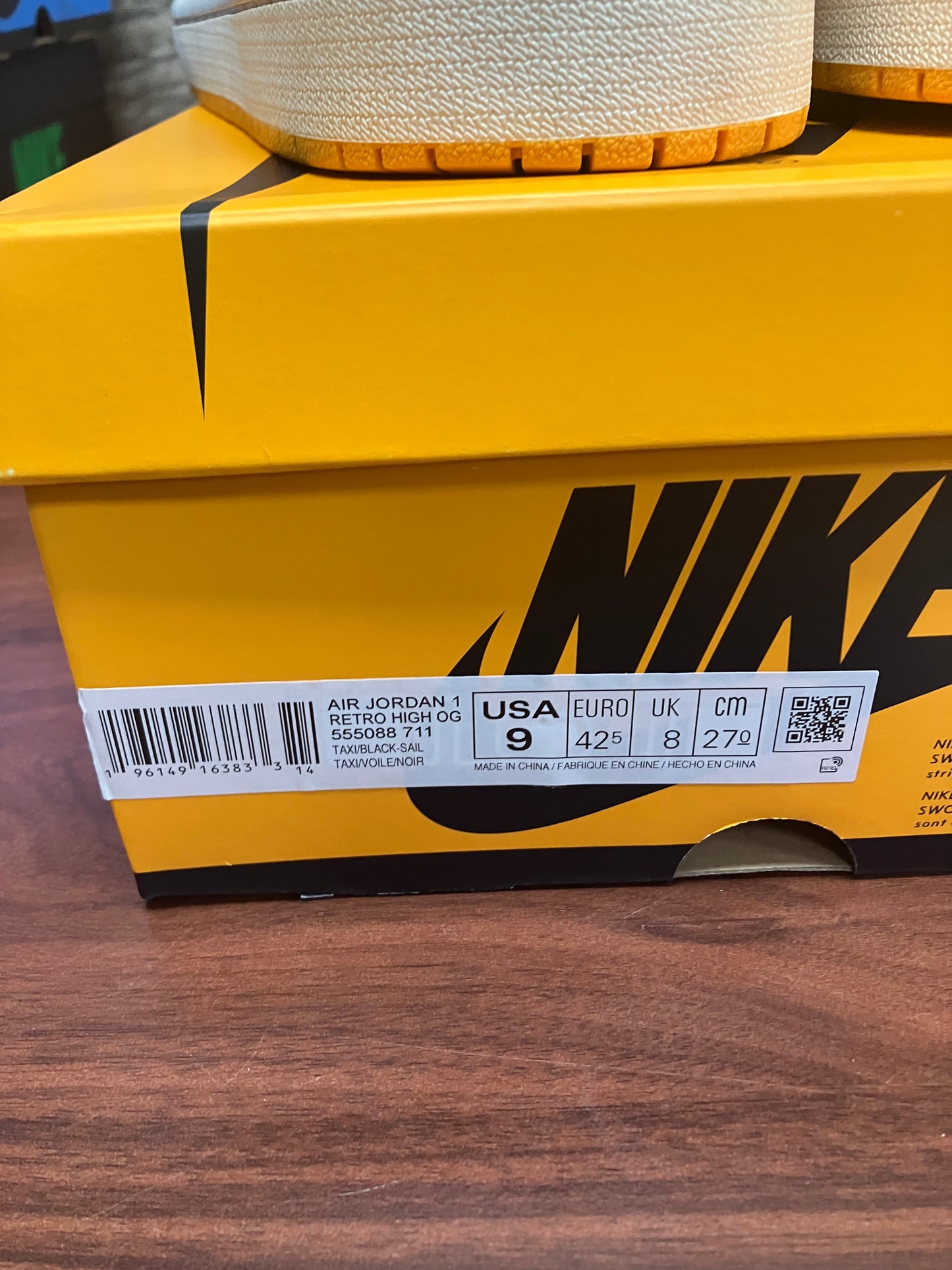 Jordan 1 Retro High OG Taxi Size 9