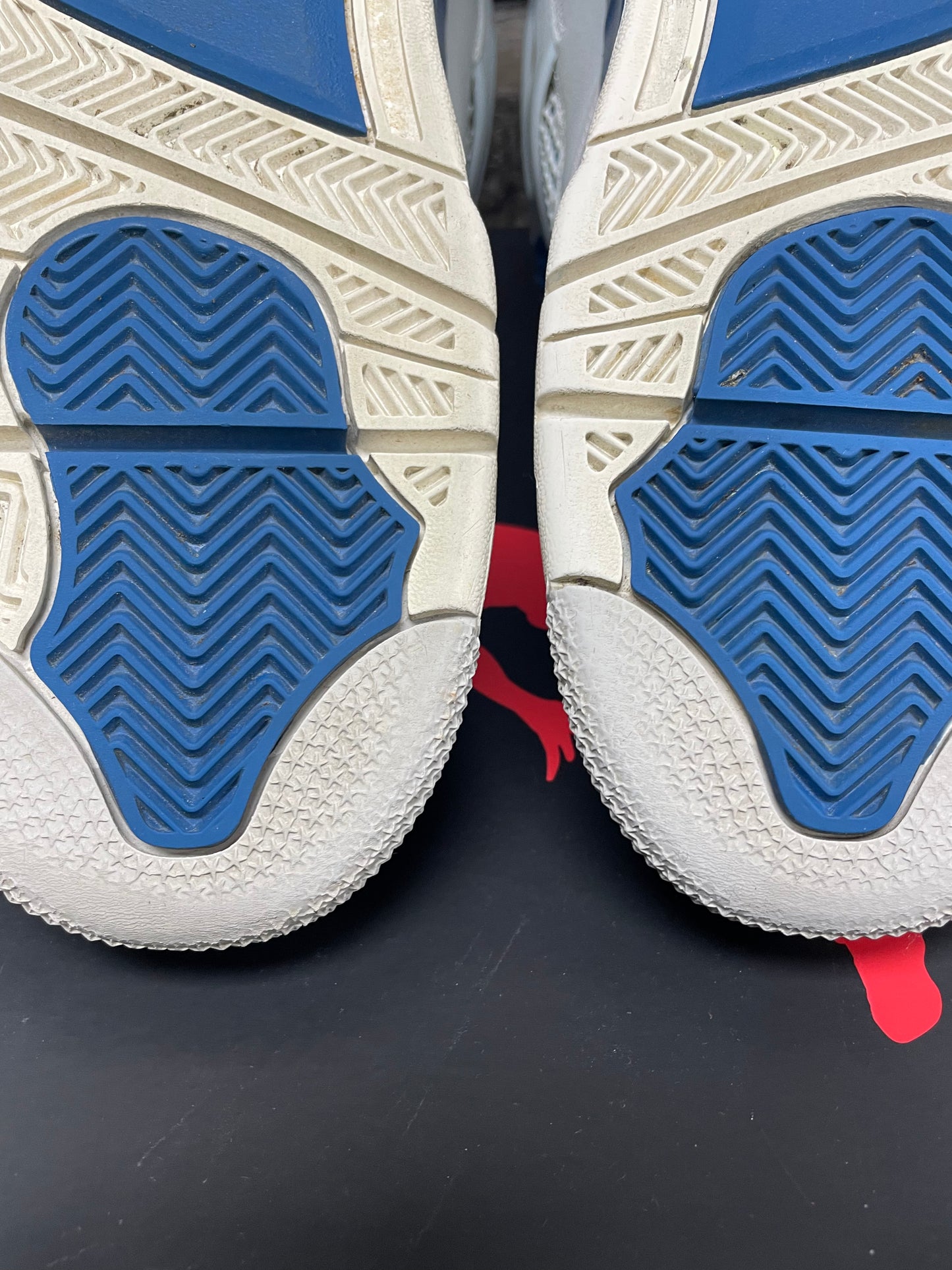 10.5-Jordan 4 Military Blue