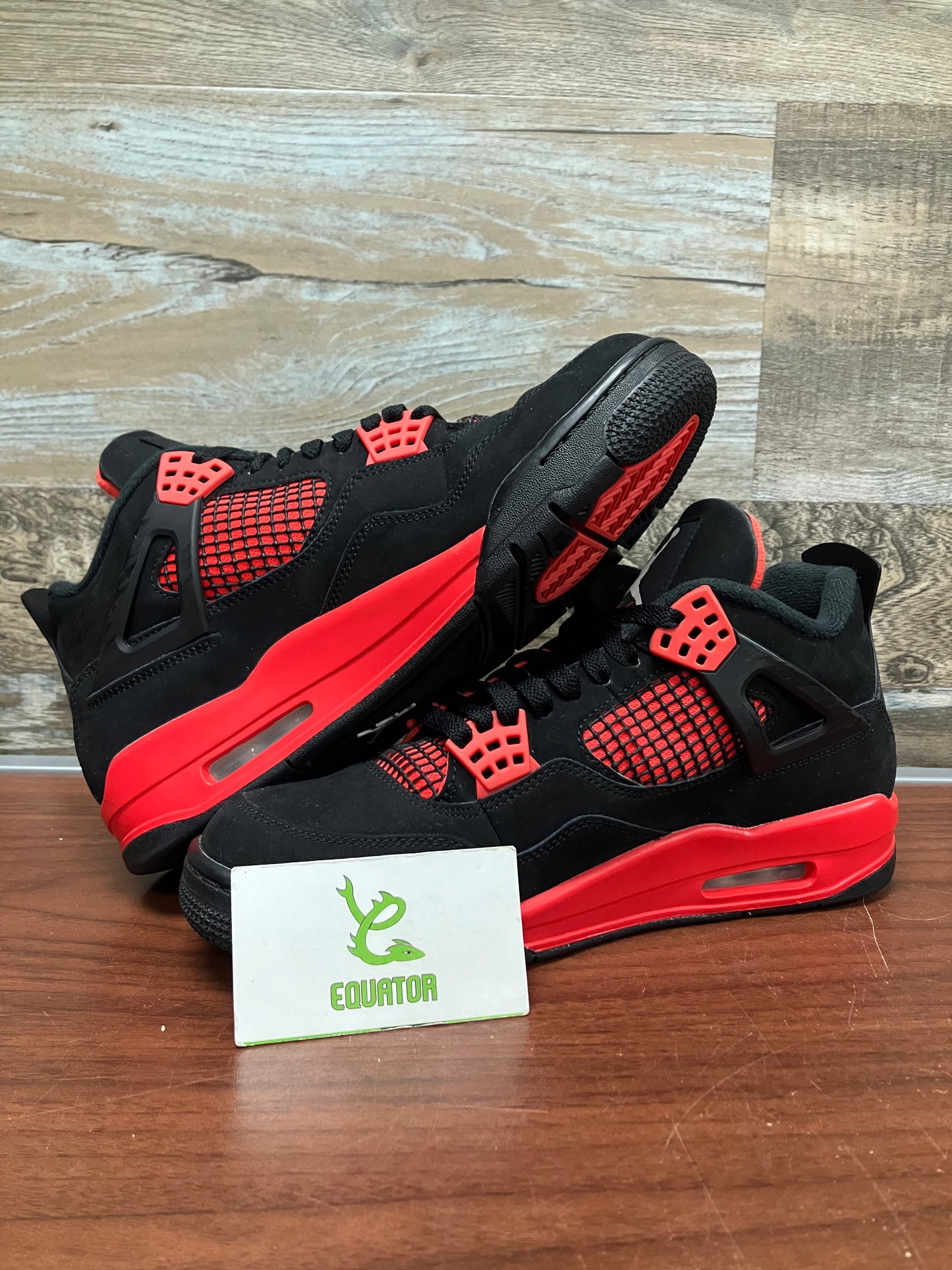 Jordan 4 Retro Red Thunder Size 8.5