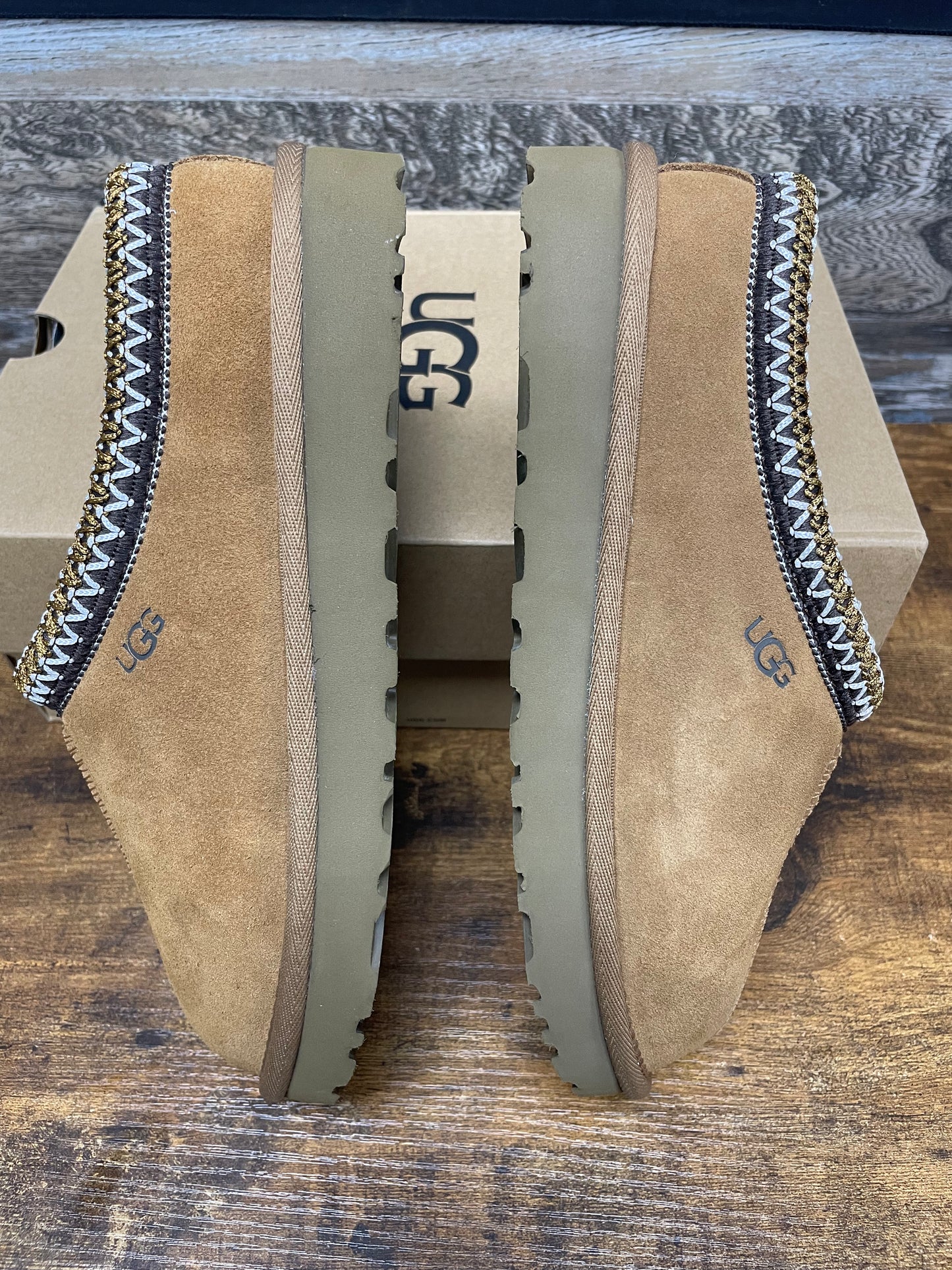7W-UGG Tasman Slipper chestnut