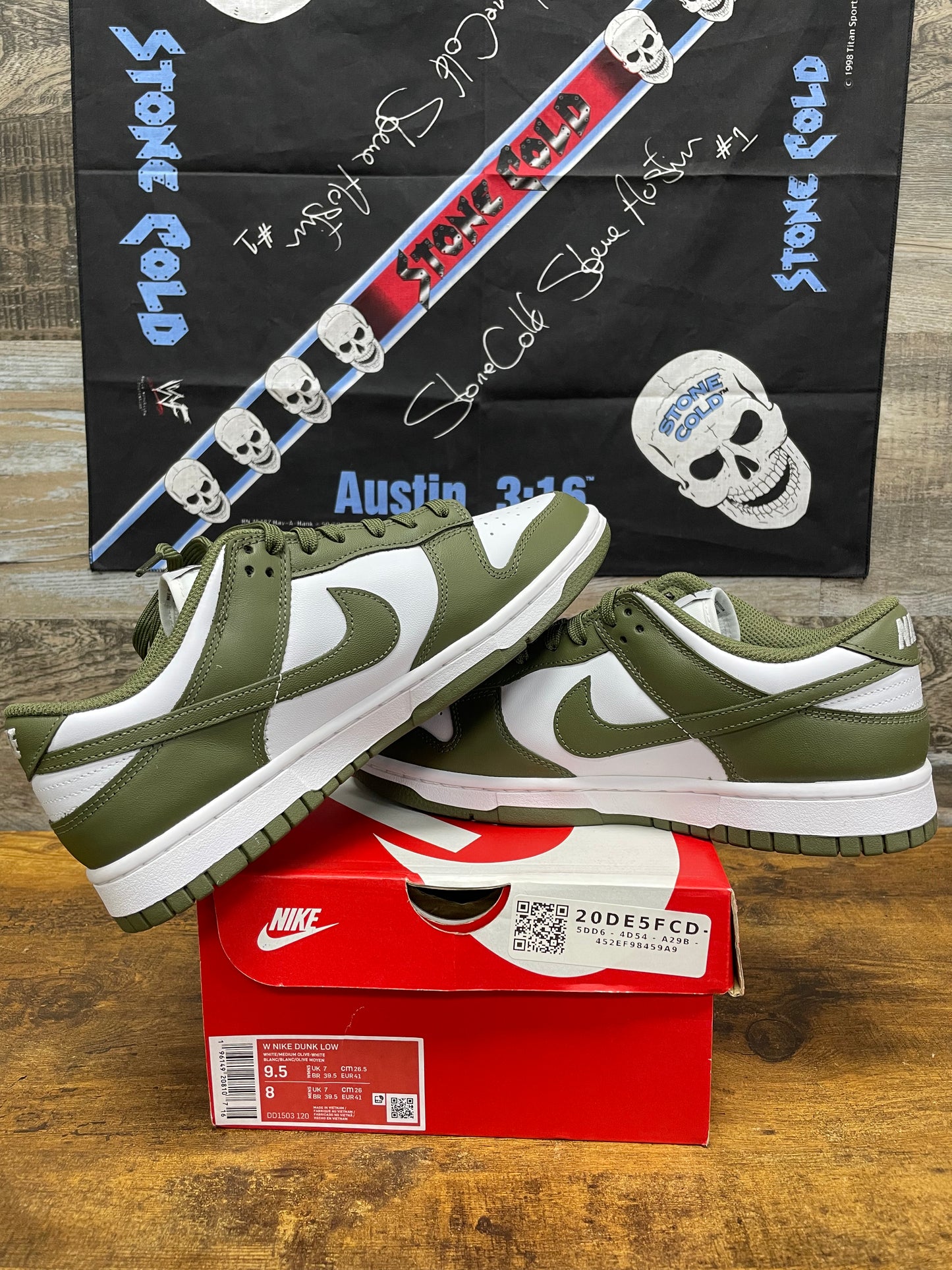 Nike Dunk Low Medium Olive