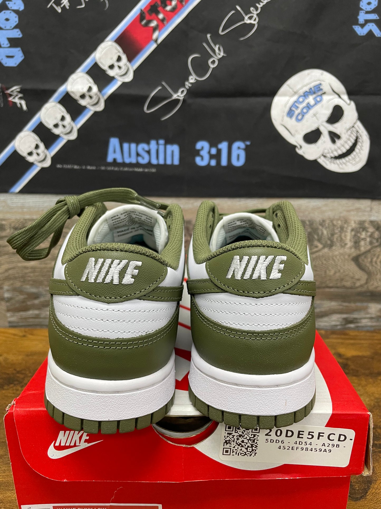 Nike Dunk Low Medium Olive