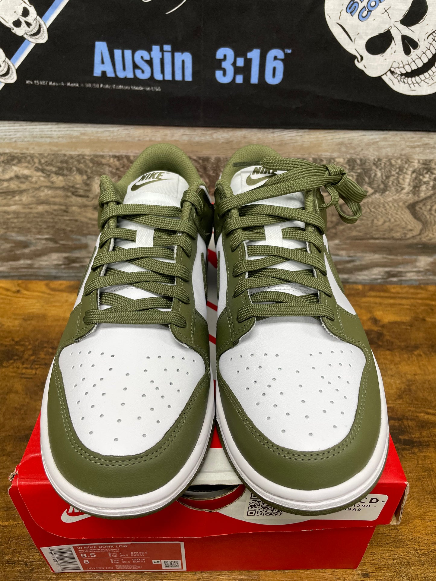Nike Dunk Low Medium Olive