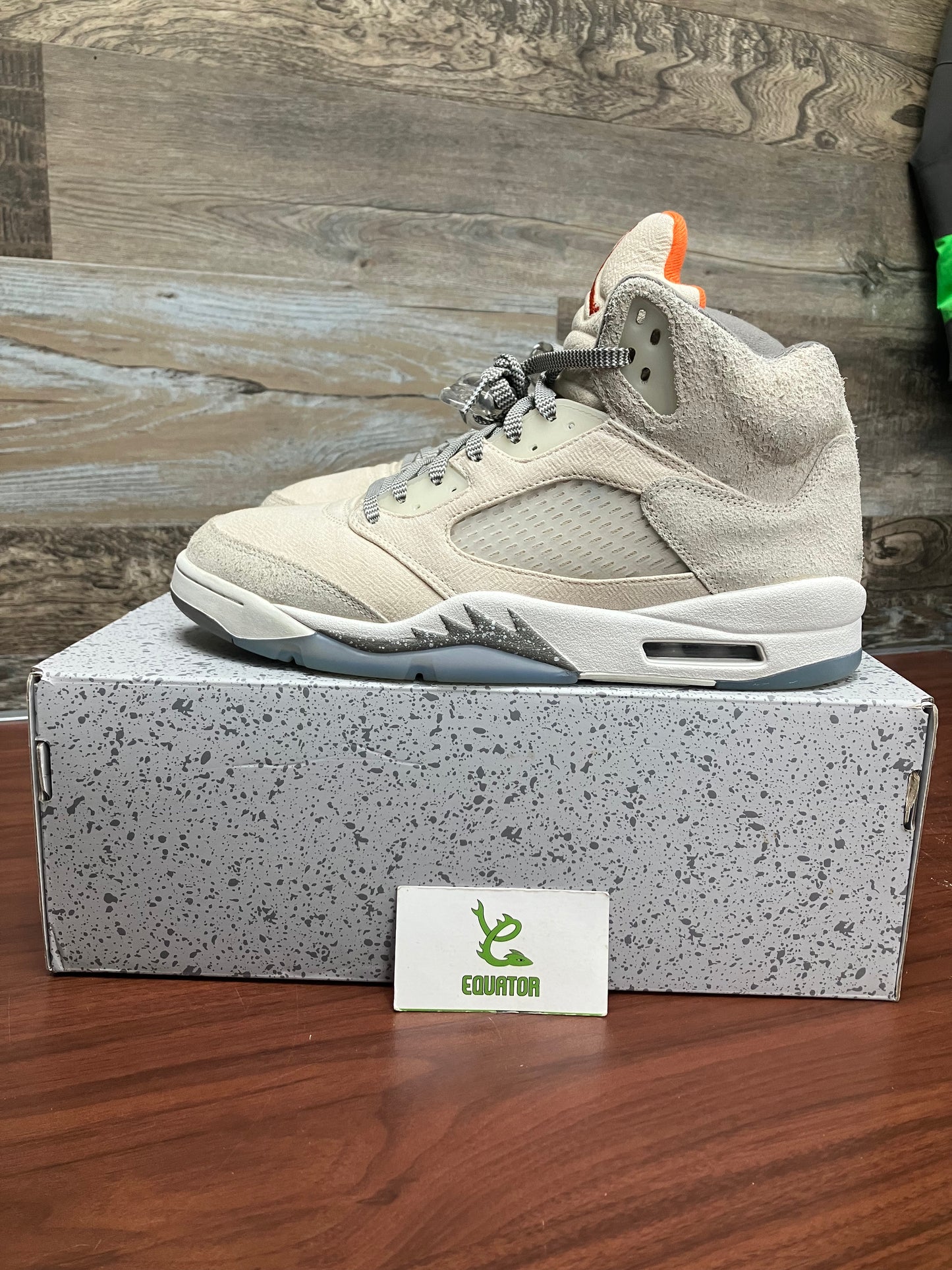 Jordan 5 Retro SE Craft Light Orewood Brown Size 12