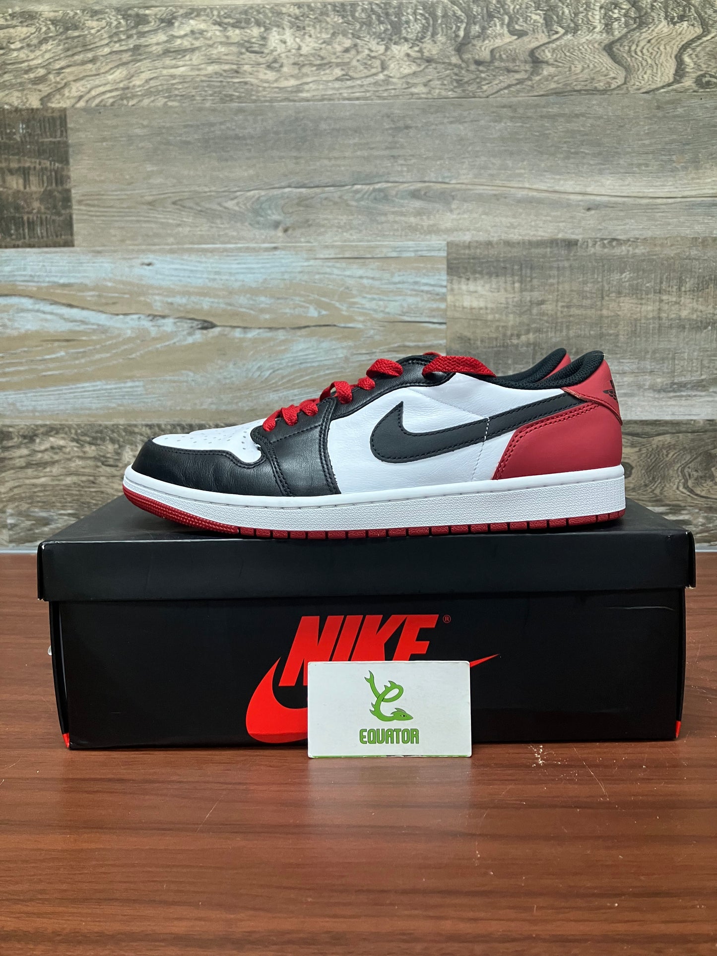 Jordan 1 Retro Low OG Black Toe Size 10