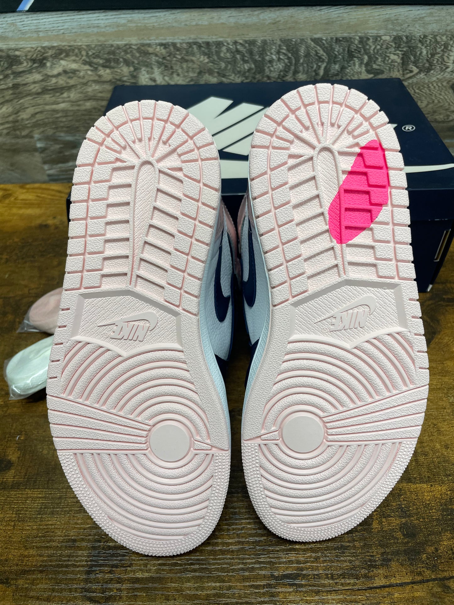 Womens Air Jordan 1 High Bubble Gum 2021