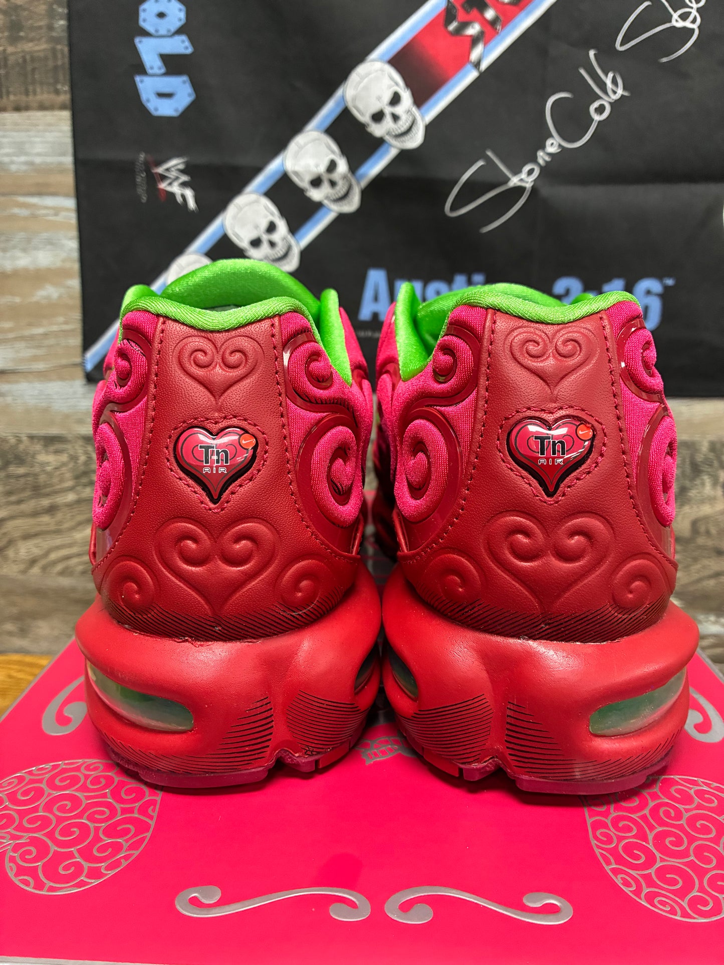 11- Nike Air Max Plus One Piece Ope Ope (NO PROMO CARD)