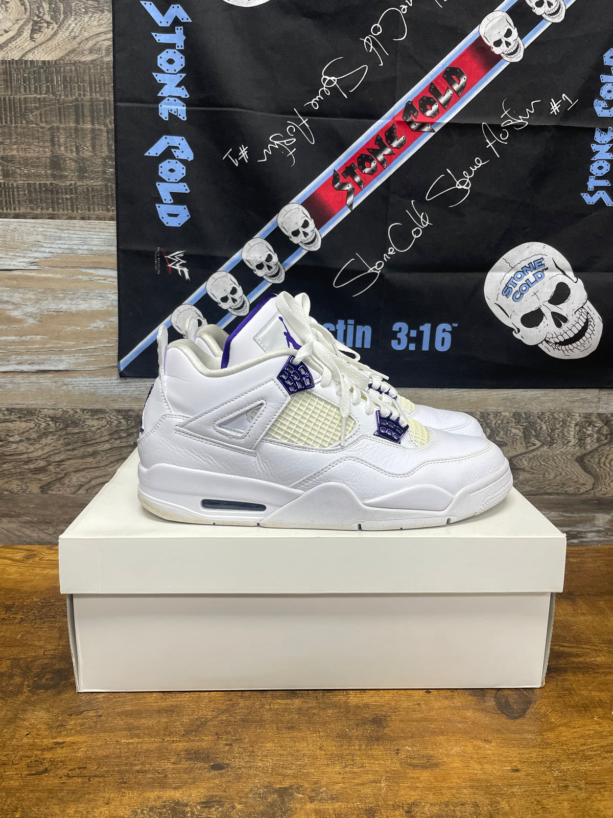 Air Jordan 4 Retro Metallic Purple 10.5