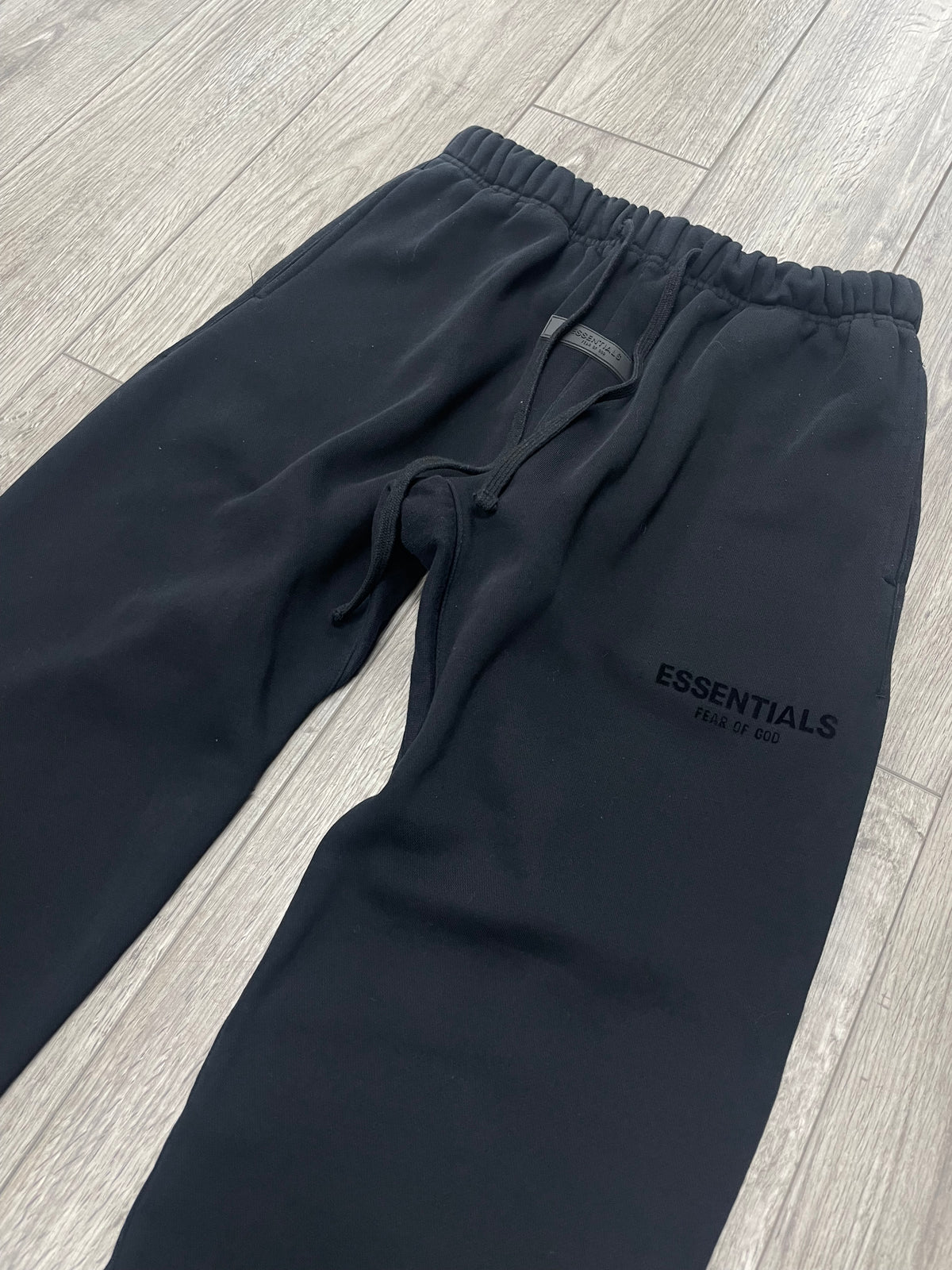 L - Fear Of God Essentials Black Relaxed Fleece Sweatpants